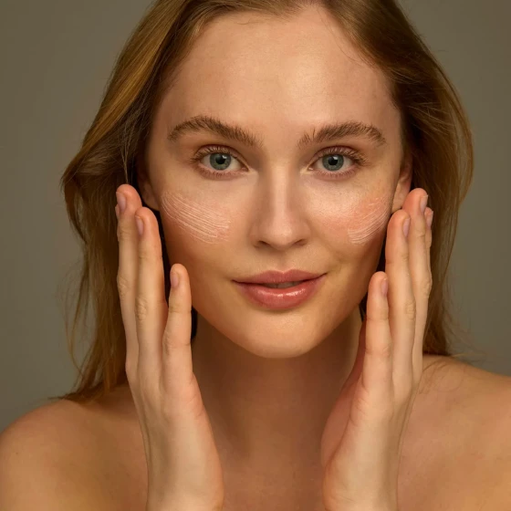 фото 2 Крем для обличчя проти почервоніння Redness Cream Apeer